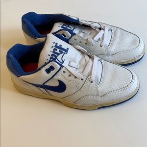 Nike Air Trainer Vintage Mid shoe